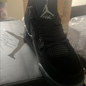 Jordan Black Sneakers Sleek Design Cushioned Midsole